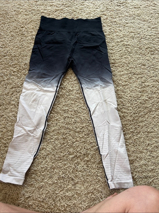 Zyia Active Pants - Zyia Ombré Black to White Leggings